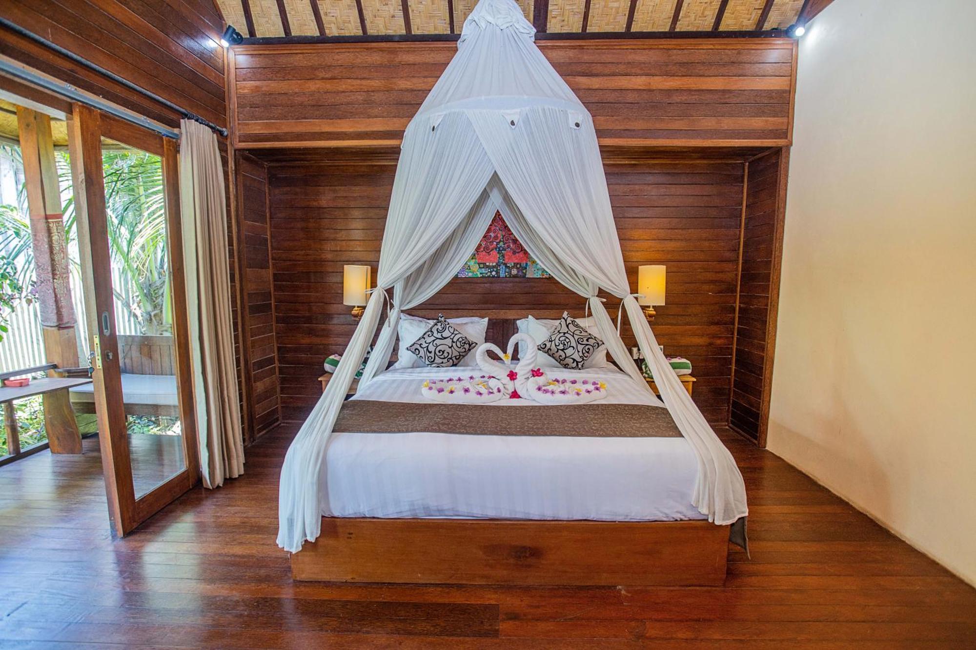 D'Muncuk Huts Lembongan Hotel Exterior photo