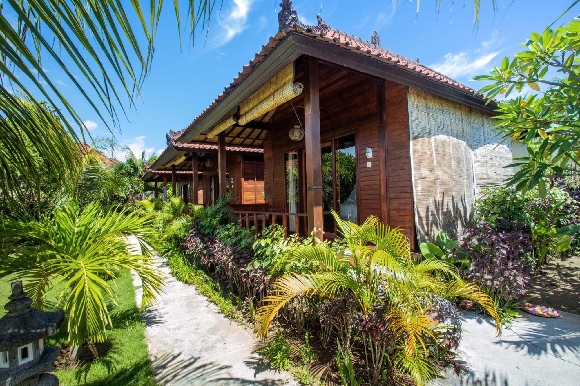D'Muncuk Huts Lembongan Hotel Exterior photo